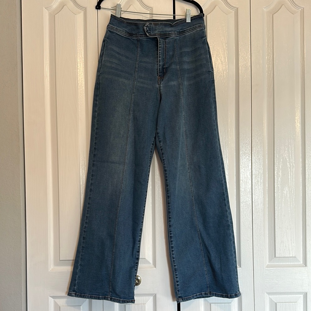 A Loves A Women’s Fit&Flare Jeans
